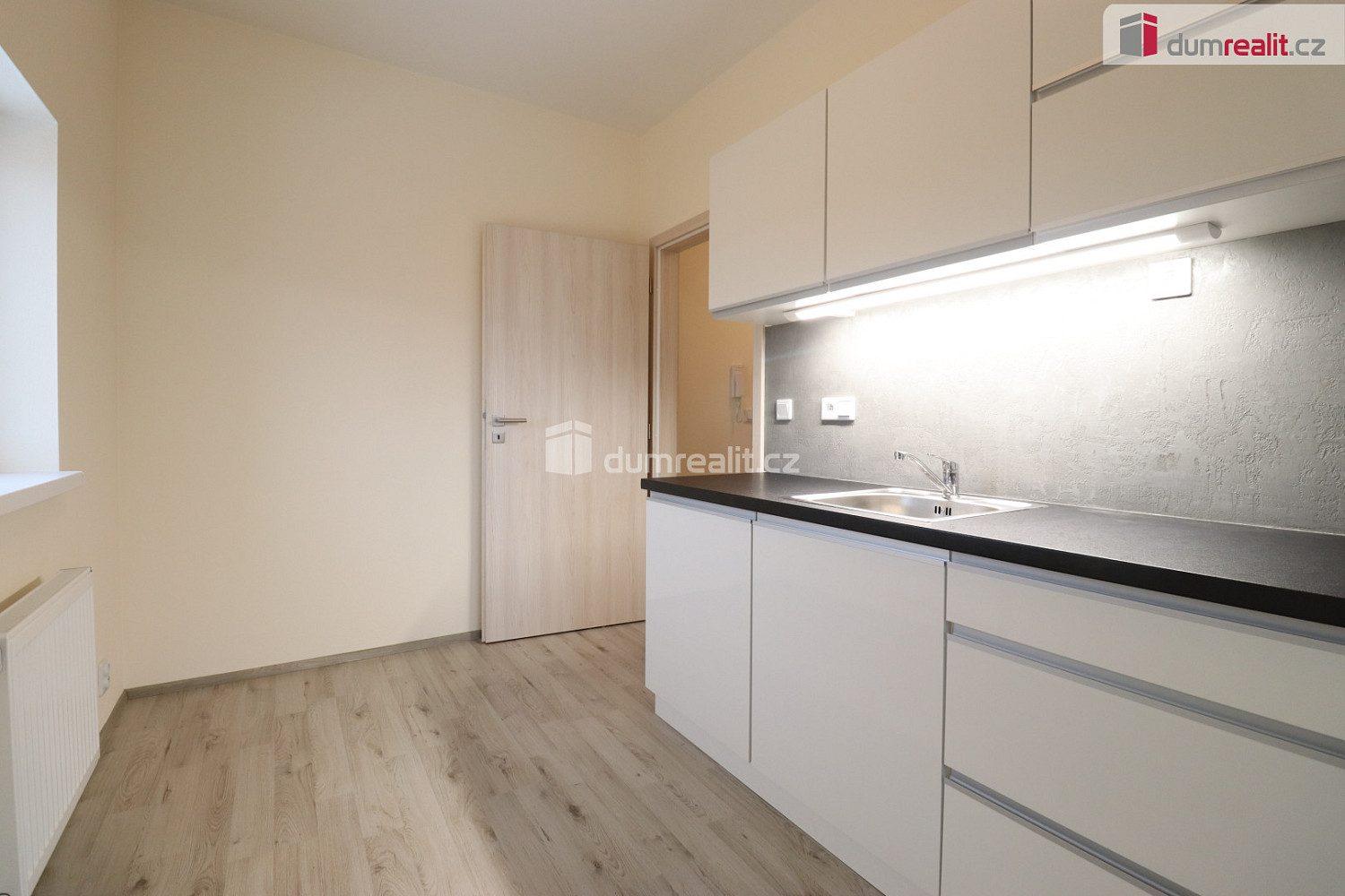 Pronájem bytu 2+kk 39 m² – fotografie 5