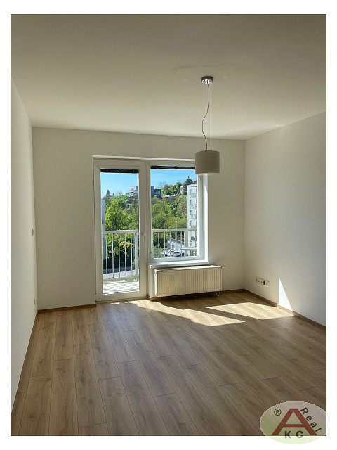 Pronájem bytu 2+kk 53 m² – fotografie 4