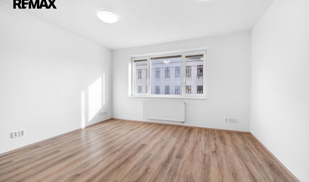 Pronájem bytu 1+kk 28 m², Brno – náhled fotky 4