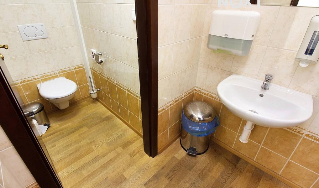 Pronájem obchodních prostor 100 m², Chrudim – náhled fotky 8