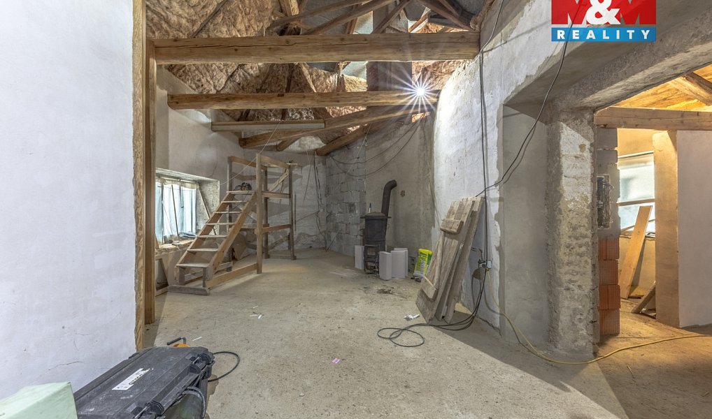 Prodej domu 100 m² s pozemkem 492 m², Mšeno – náhled fotky 12