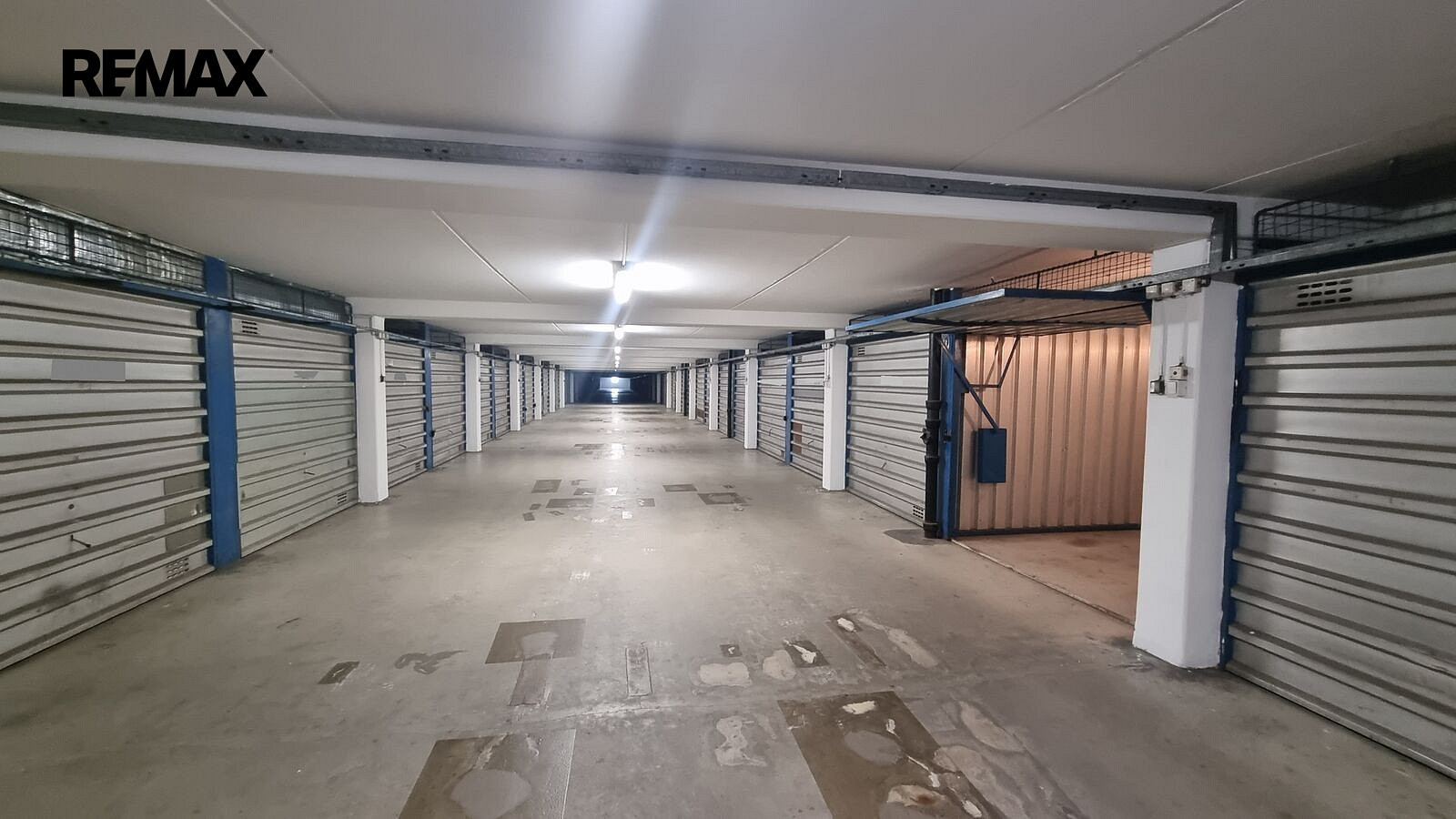 Nabízíme k prodeji garáž o výměře 14 m2, situovanou v garážovém domě G4 Okružní Olomouc – fotografie 3