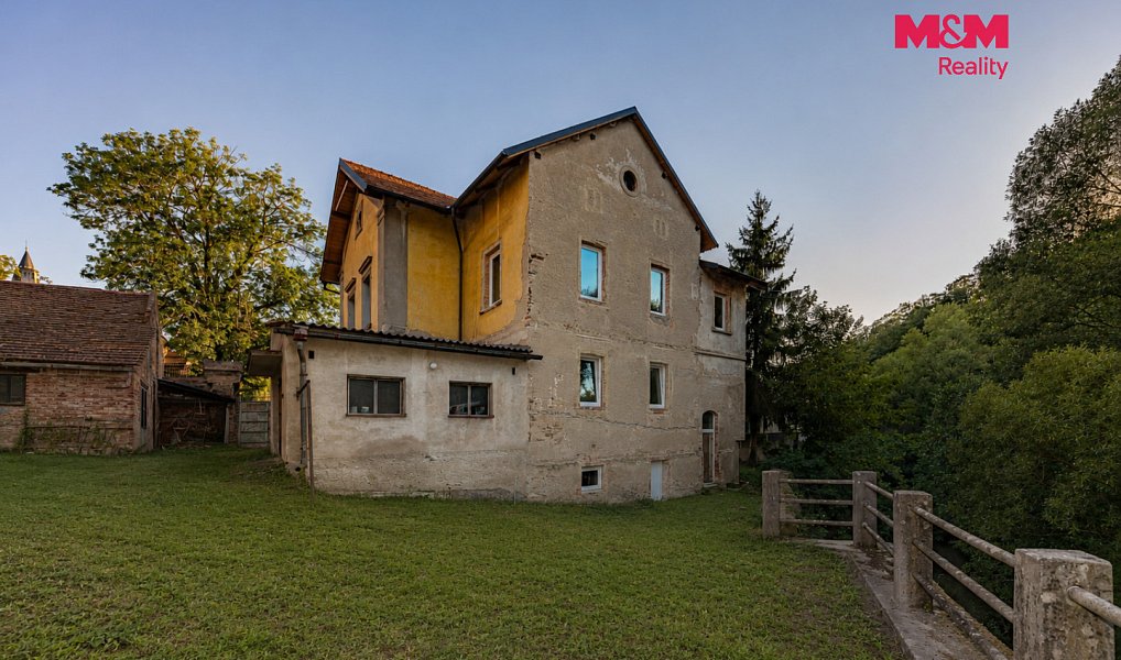 Prodej domu 267 m² s pozemkem 895 m², Žleby – náhled fotky 18