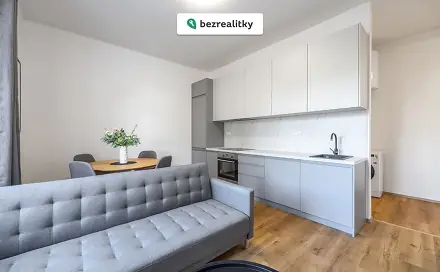 Prodej bytu 2+kk 40 m², Stehlíkova, Slaný, okres Kladno