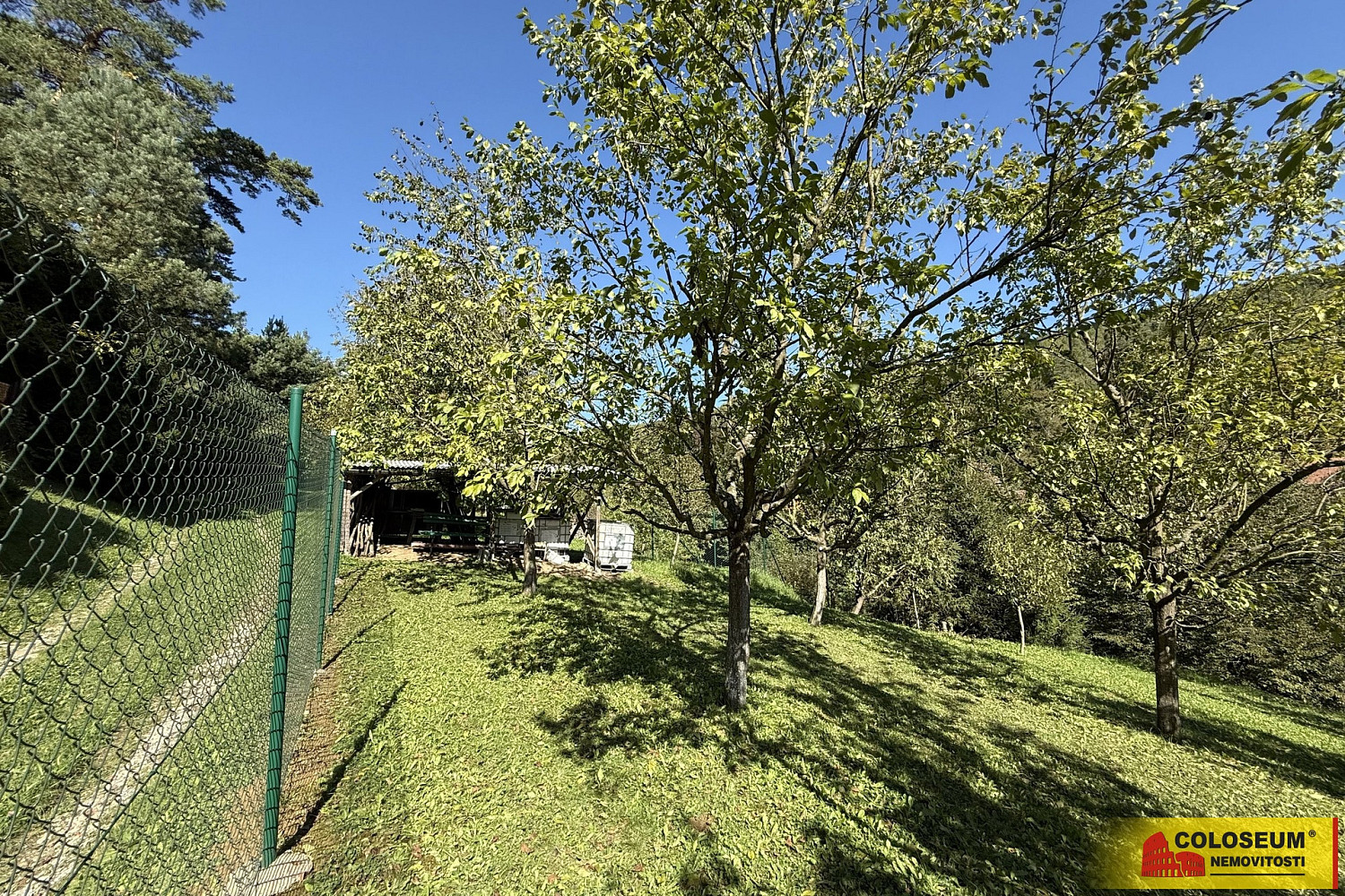 Prodej pole 1 758 m² – fotografie 3