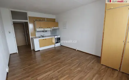 Pronájem bytu 1+kk 27 m², U Koupaliště, Karlovy Vary - Rybáře