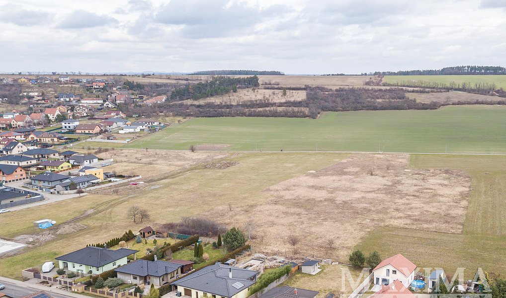 Prodej stavebního pozemku 896 m², Kly – náhled fotky 14