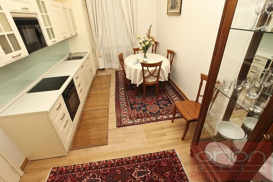 Pronájem bytu 4+kk 122 m² — photo 2