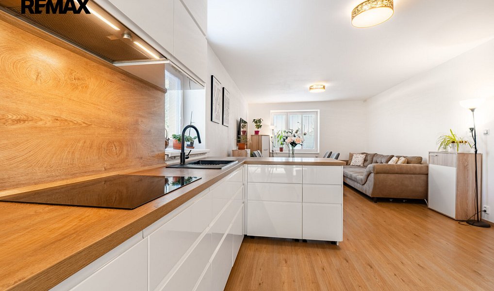 Prodej domu 163 m² s pozemkem 1 205 m², Šestajovice – náhled fotky 6