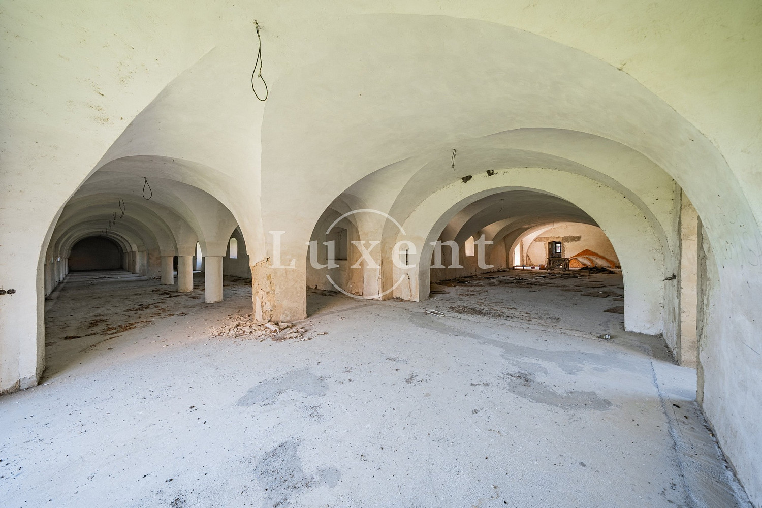 Prodej komerčního objektu (jiného typu) 5 100 m² — photo 5