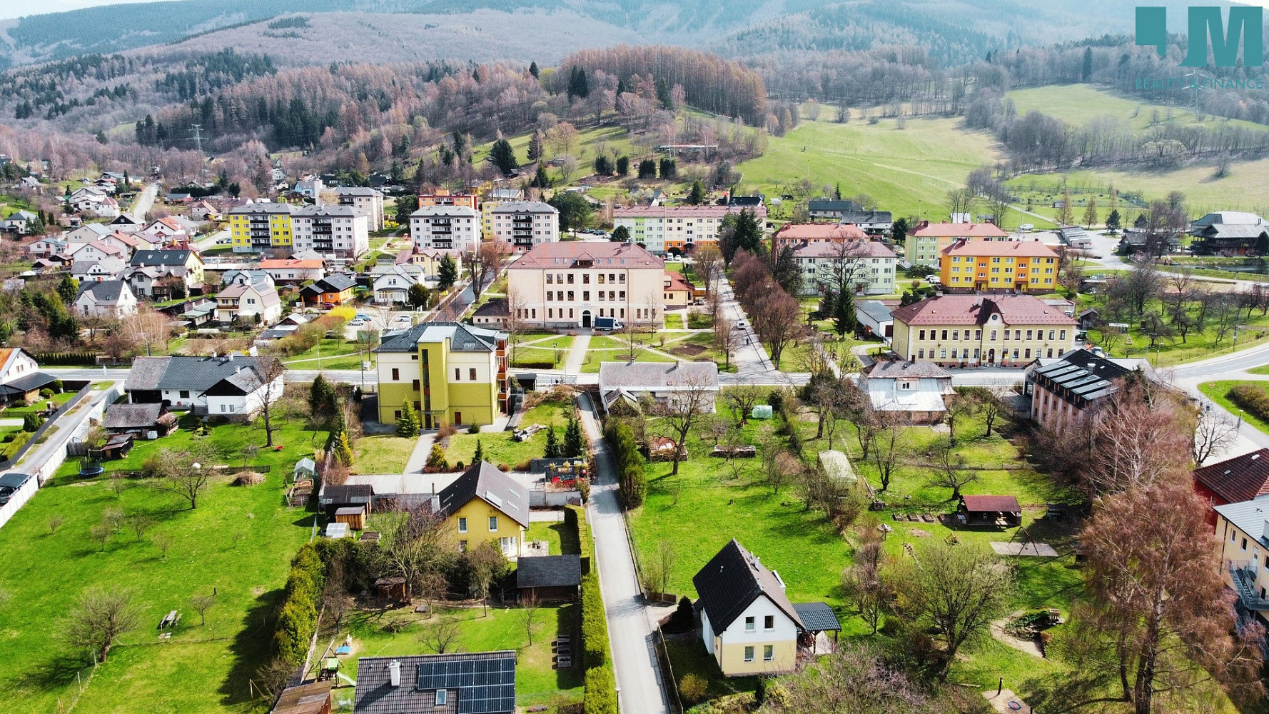 Prodej stavebního pozemku 794 m² – fotografie 3