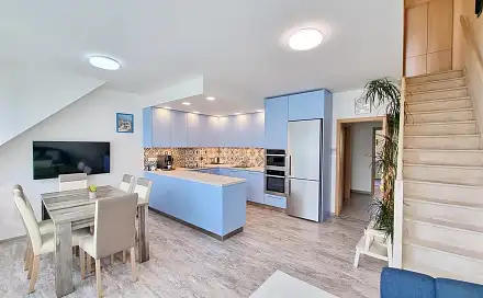 Pronájem bytu 4+kk 102 m²