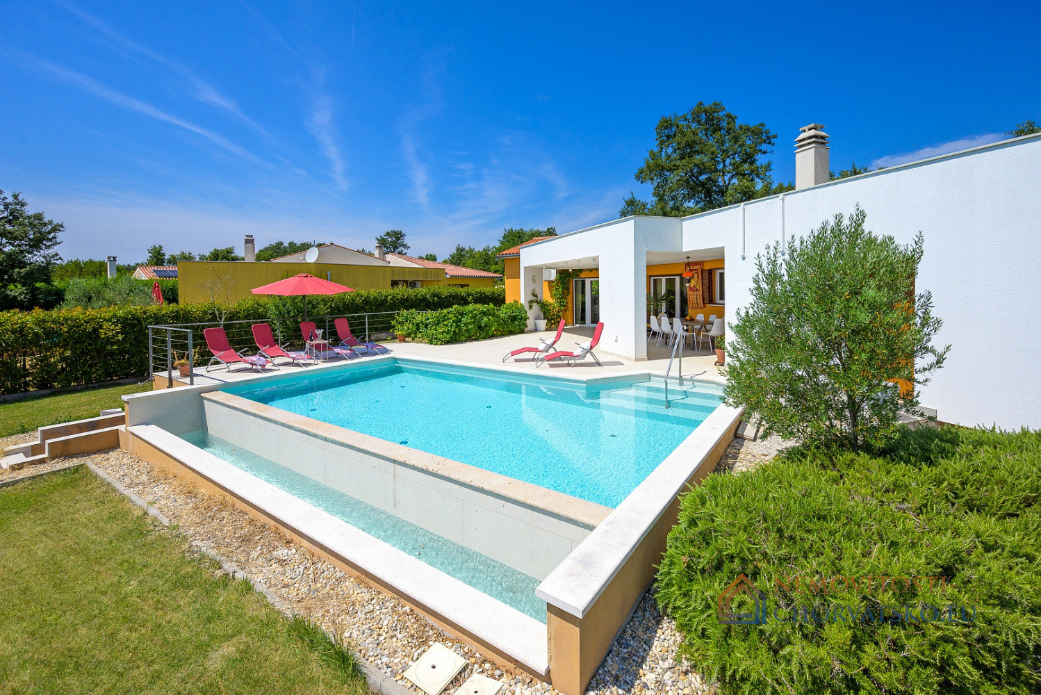Prodej domu 180 m² s pozemkem 1 000 m² - Ansicht 2