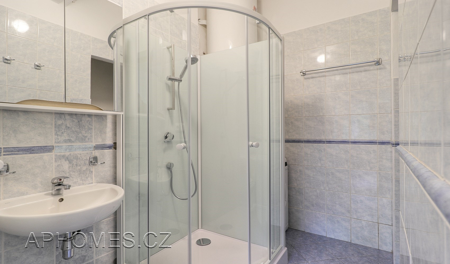 Pronájem bytu 2+kk 46 m² — photo 3