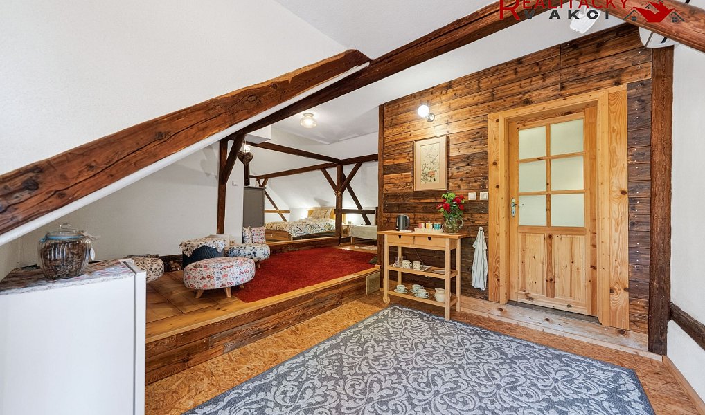 Prodej ubytovacího objektu 291 m², Nový Přerov – náhled fotky 15