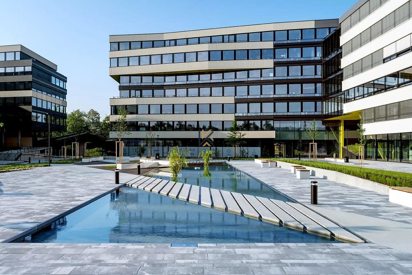 Pronájem kanceláře 828 m² – fotografie 5