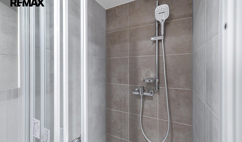 Prodej bytu 1+kk 17 m², Praha – náhled fotky 5