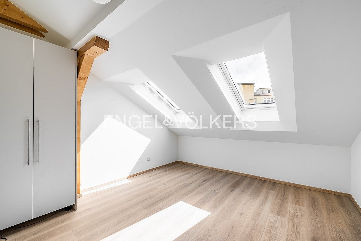 Pronájem bytu 3+kk 91 m² – fotografie 3