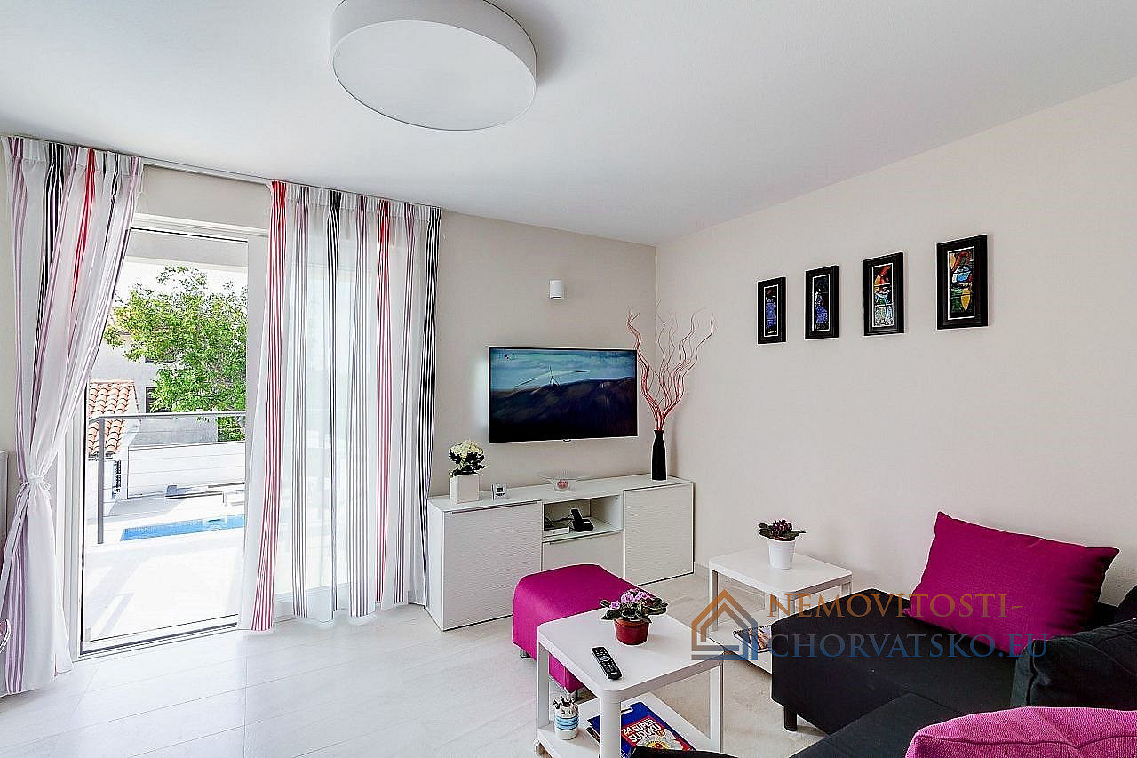 Prodej domu 175 m² s pozemkem 410 m² - Ansicht 5