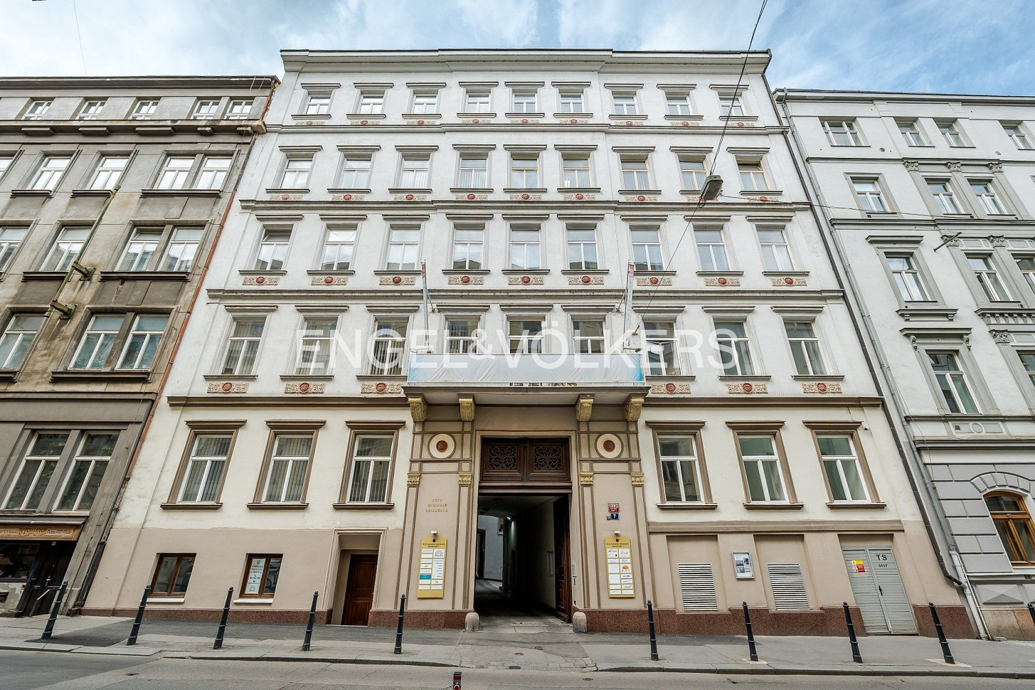 Pronájem kanceláře 146 m²