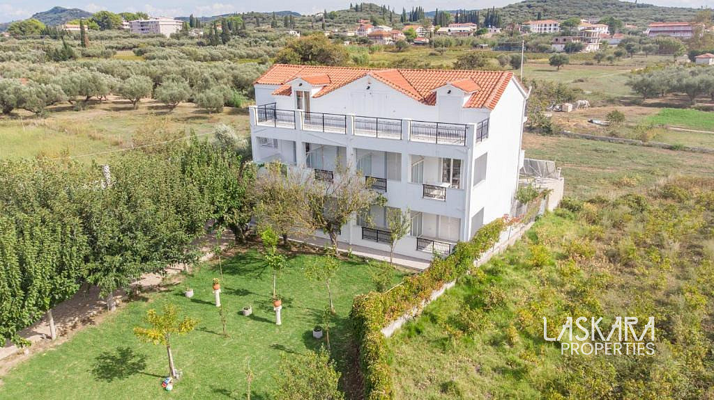 Prodej ubytovacího objektu 330 m² — photo 2
