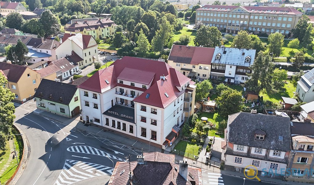 Prodej ubytovacího objektu 1 342 m², Doksy – náhled fotky 16