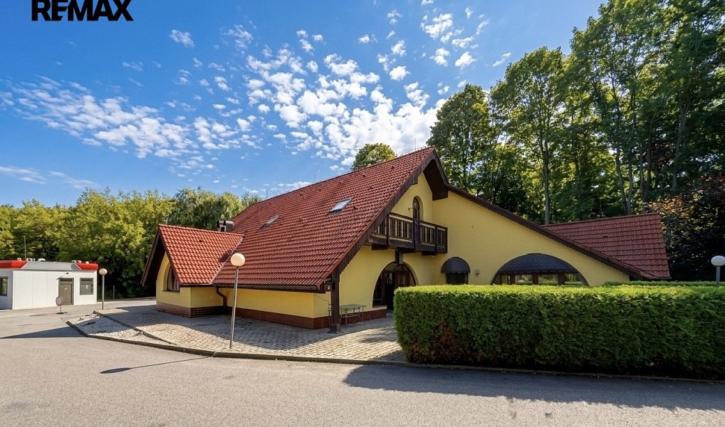 Prodej ubytovacího objektu 450 m², Vimperk – fotka 1 z 20