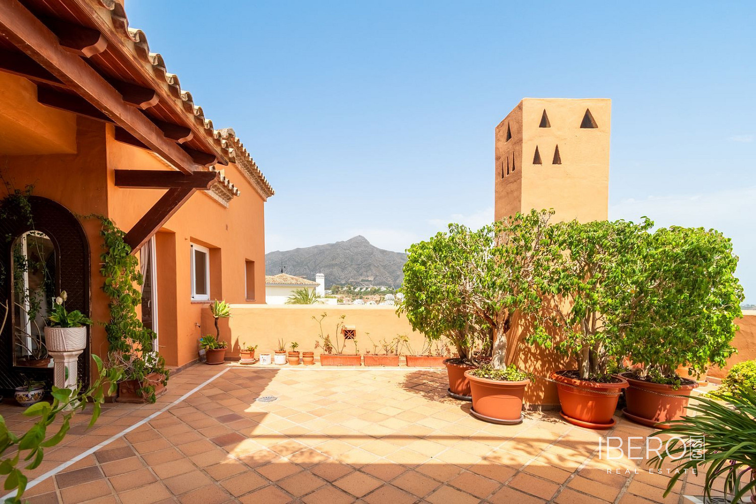Piso 4+kk – Marbella, Nueva Andalucía - Vista 2