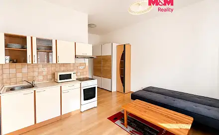 Pronájem bytu 1+kk 23 m², Pražská třída, Hradec Králové - Kukleny