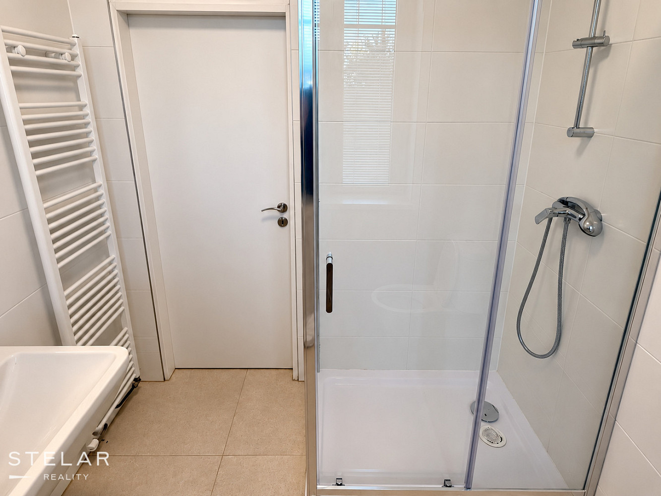 Pronájem bytu 1+kk 33 m² – fotografie 3