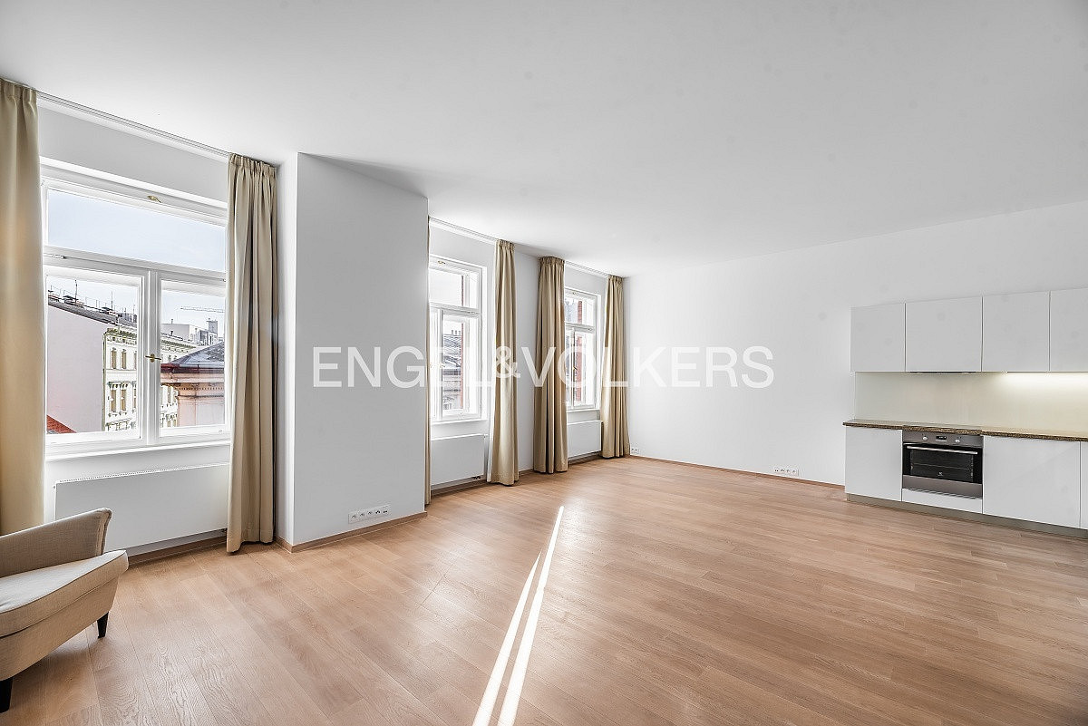 Pronájem bytu 3+kk 103 m²
