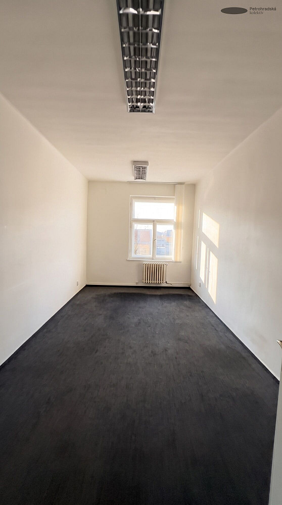 Pronájem kanceláře 18 m² – fotografie 3