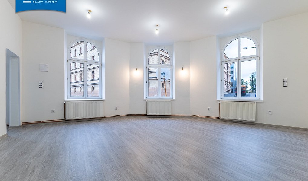 Pronájem bytu 4+1 130 m², Liberec – náhled fotky 2
