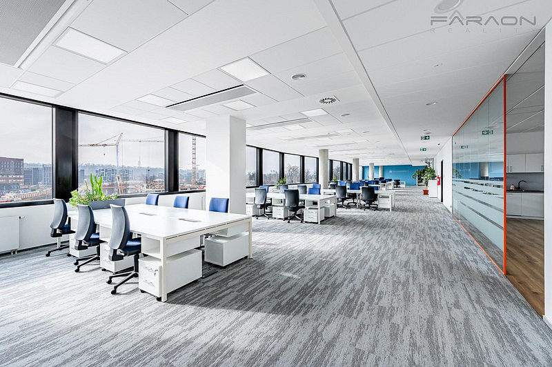 Pronájem kanceláře 800 m² – fotografie 4