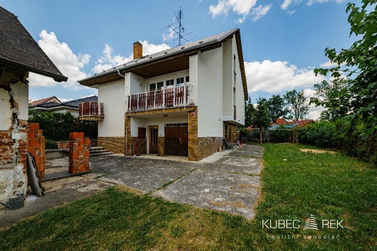 Prodej obchodních prostor 330 m²