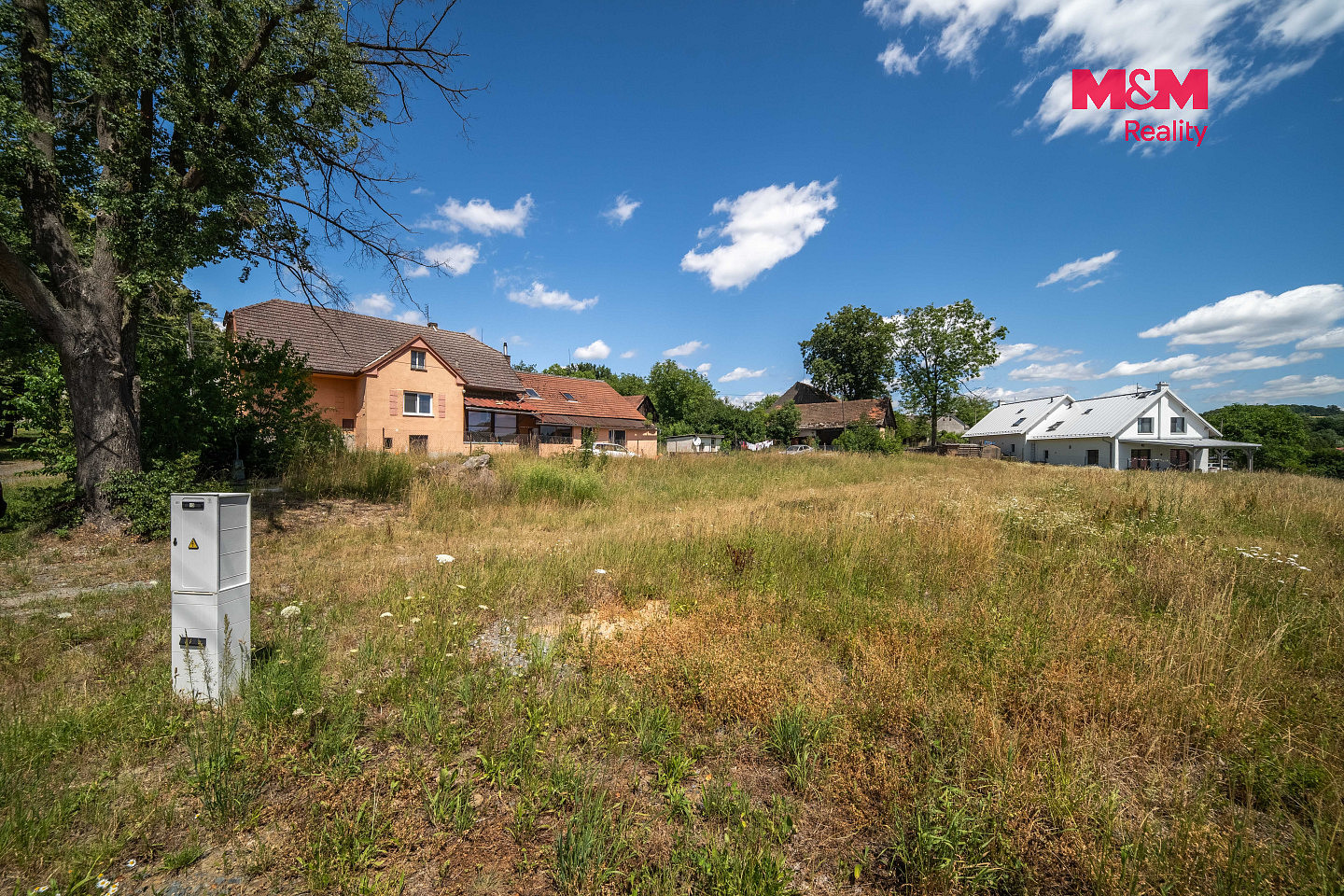 Prodej stavebního pozemku 838 m² – fotografie 3