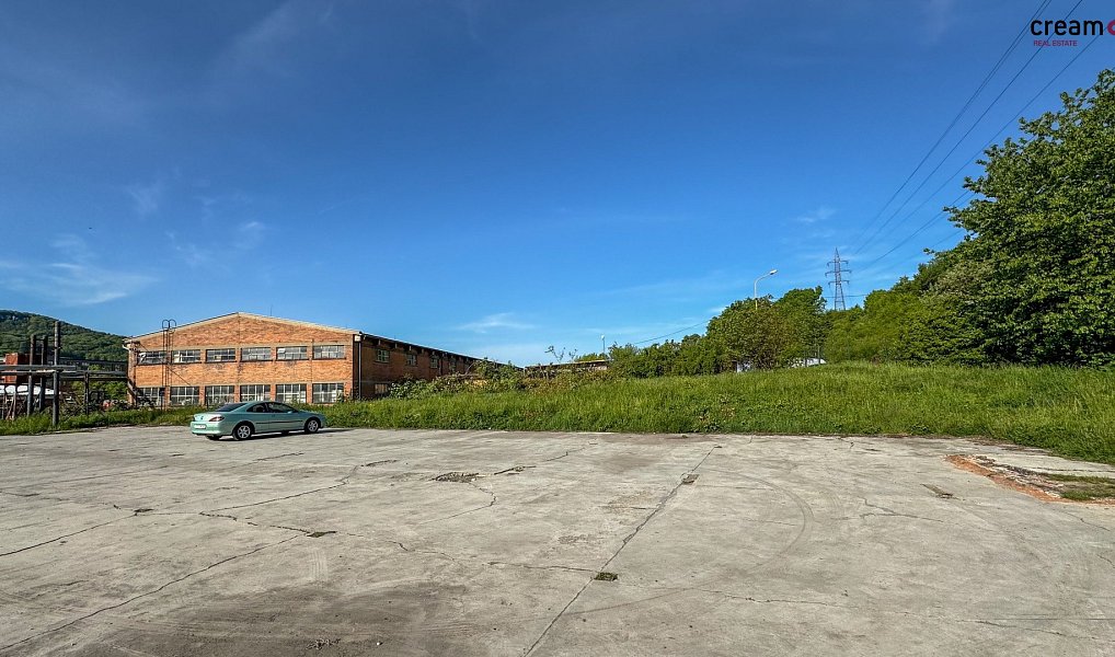 Pronájem komerčního pozemku 794 m², Zlín – náhled fotky 4