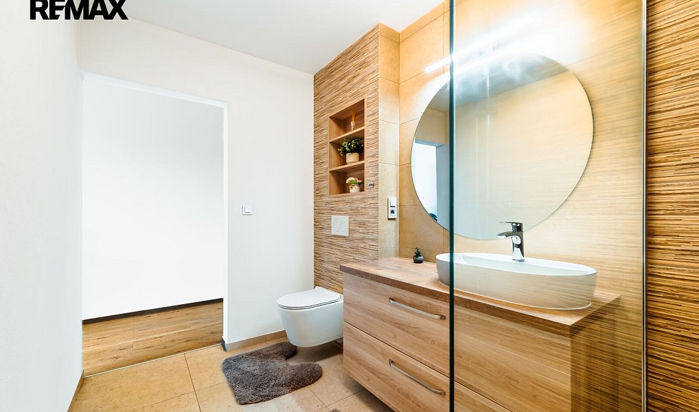 Prodej domu 350 m² s pozemkem 2 074 m², Staré Město – náhled fotky 25