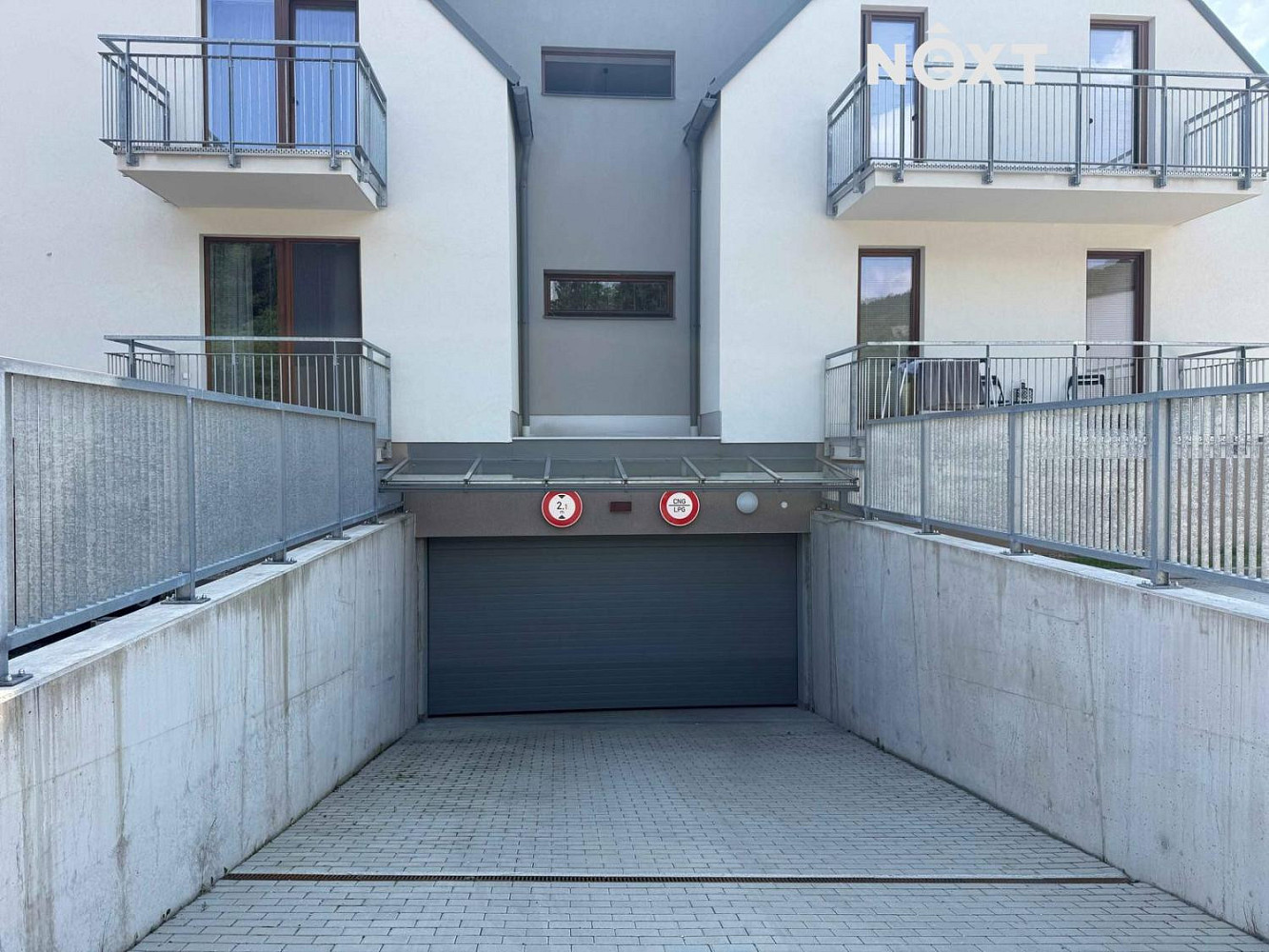 Pronájem bytu 3+kk 64 m² — photo 2