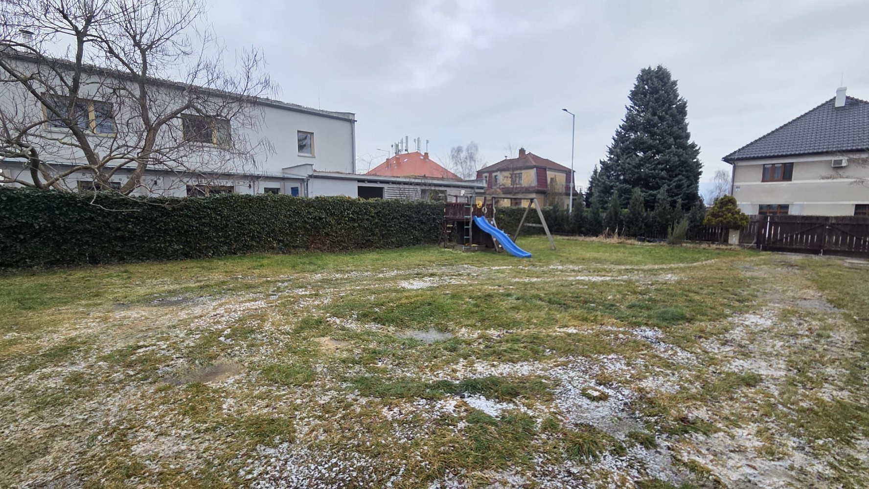 Prodej domu 180 m² s pozemkem 704 m² – fotografie 2