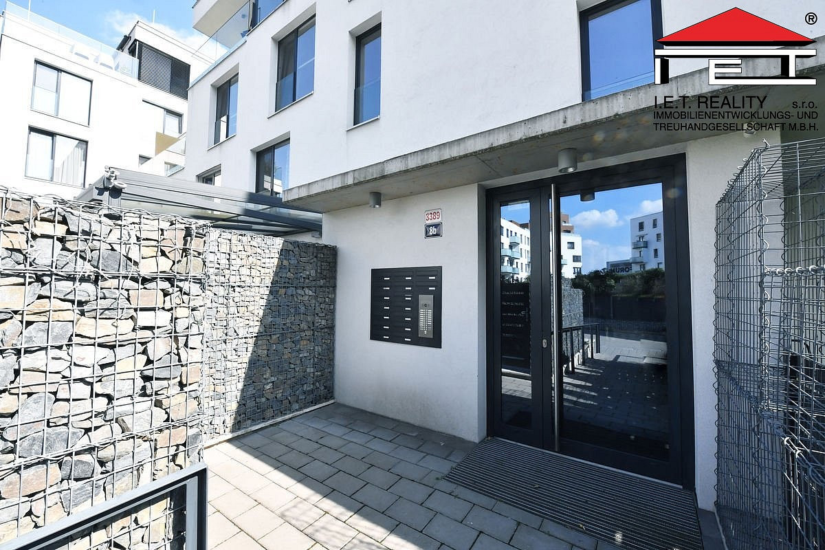 Pronájem bytu 4+kk 111 m² – fotografie 4