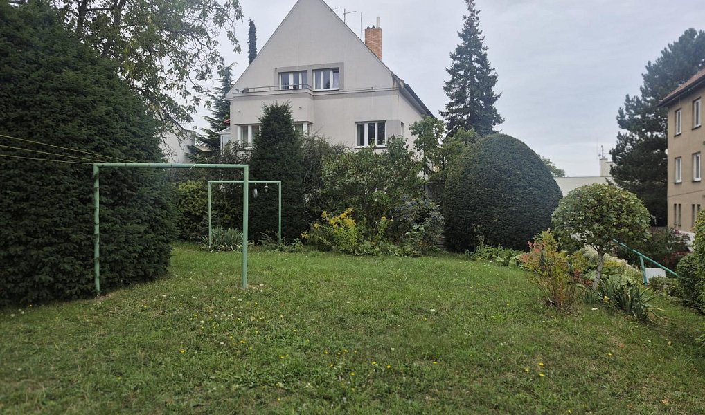 Prodej bytu 2+1 73 m², Praha – náhled fotky 26