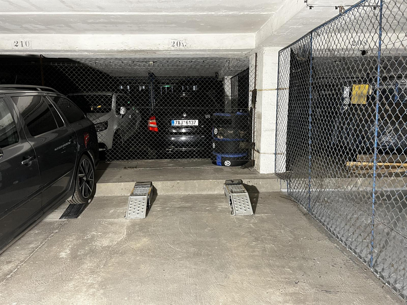 Prodej zabezpečeného garážového stání AUTOPARK Milevská, Praha 4 – fotografie 5