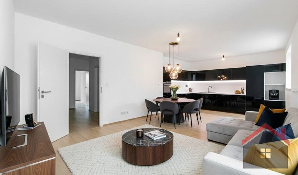 Prodej bytu 4+kk 104 m², Třemošná – náhled fotky 2