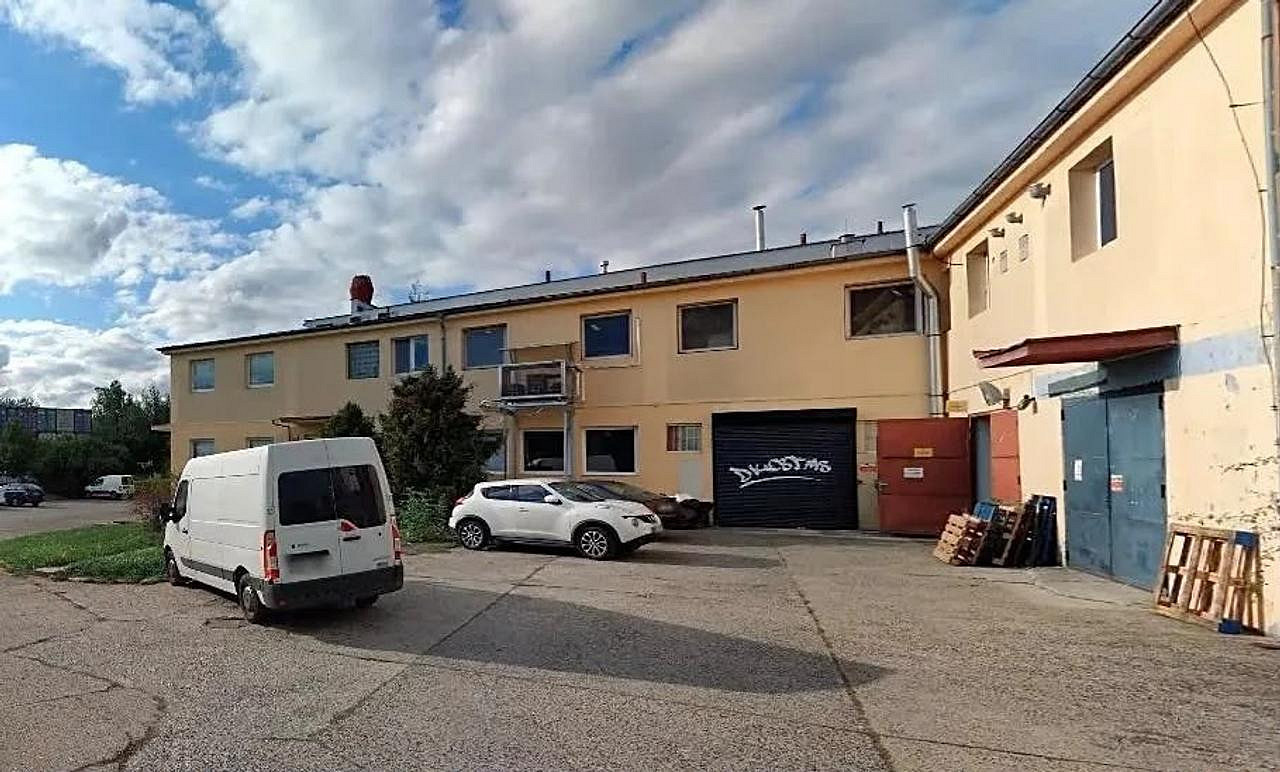 Pronájem výrobních prostor 595 m²