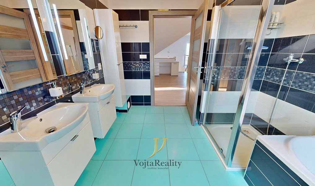 Pronájem bytu 4+kk 105 m², Olomouc – náhled fotky 22