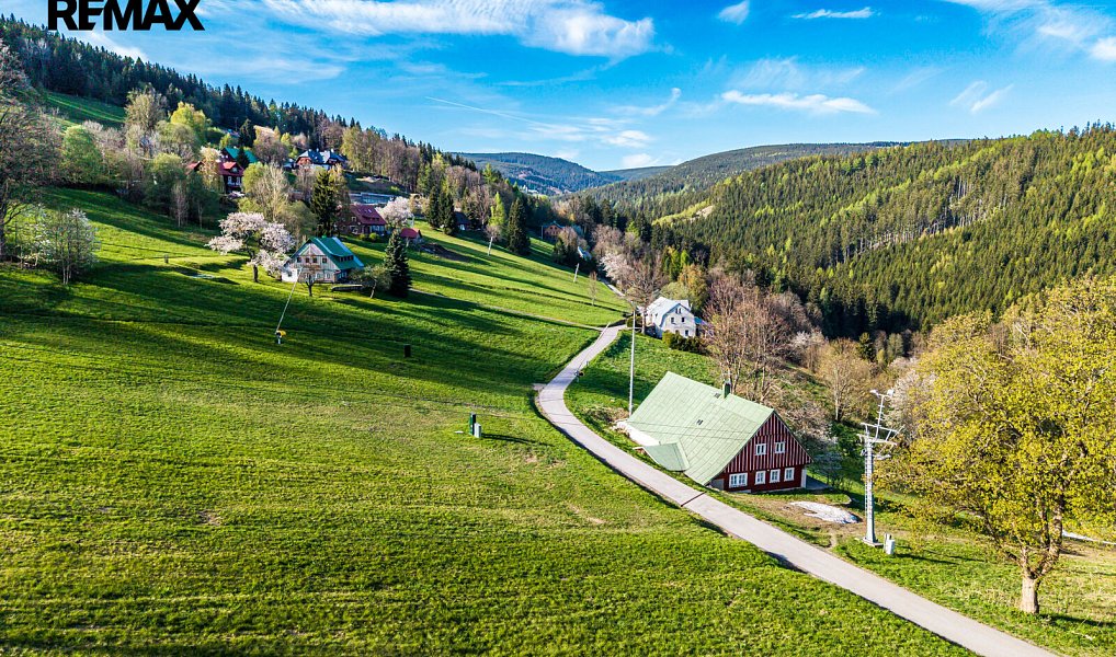 Prodej chaty/chalupy 281 m² s pozemkem 14 379 m², Strážné – náhled fotky 2