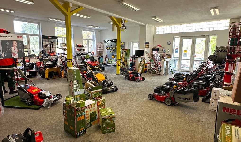 Prodej obchodních prostor 200 m², Planá – náhled fotky 13
