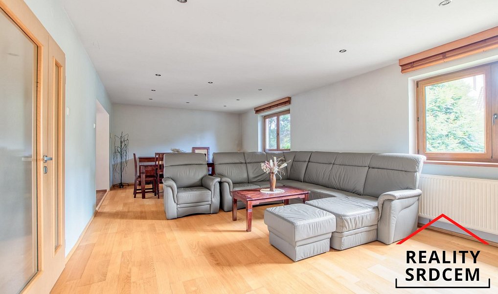 Prodej domu 170 m² s pozemkem 921 m², Bystřice – náhled fotky 9
