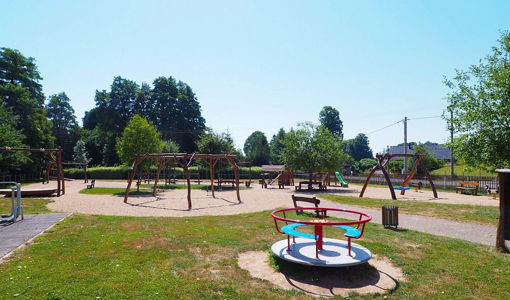 Prodej stavebního pozemku 3 735 m², Rudoltice – náhled fotky 32